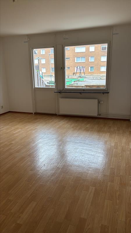 1 rum Hovsjö — 6 401 kr/mån | Bostadsögat